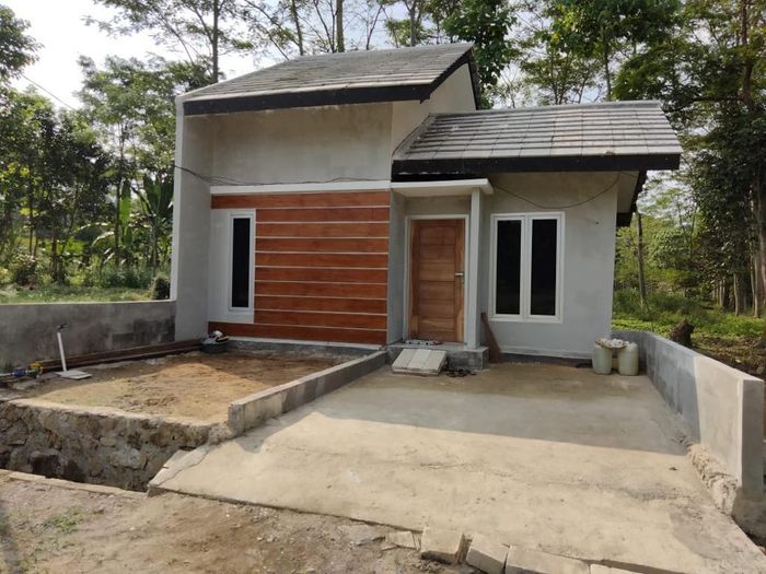 foto tampak rumah tipe 30/73 perumahan Graha Fea Village 2