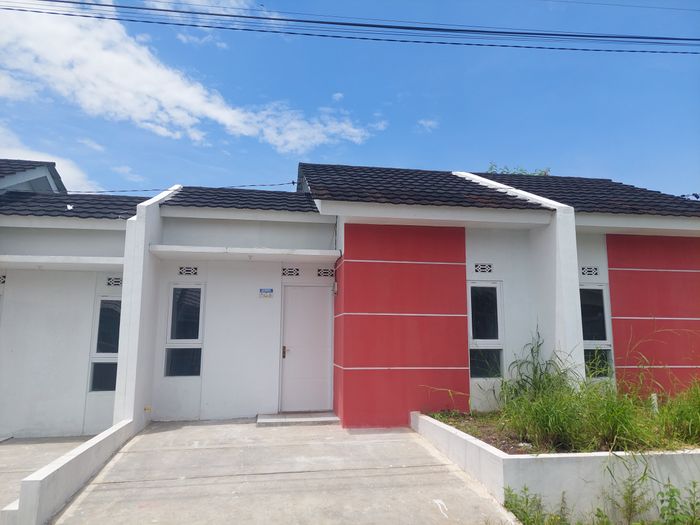 foto tampak rumah tipe 36/72 perumahan PROTANMAS SAMOLO INDAH CIANJUR