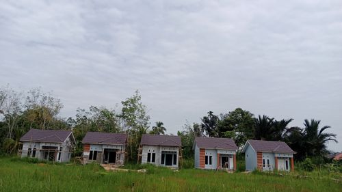 foto posisi tengah perumahan Ezra Naima Permai