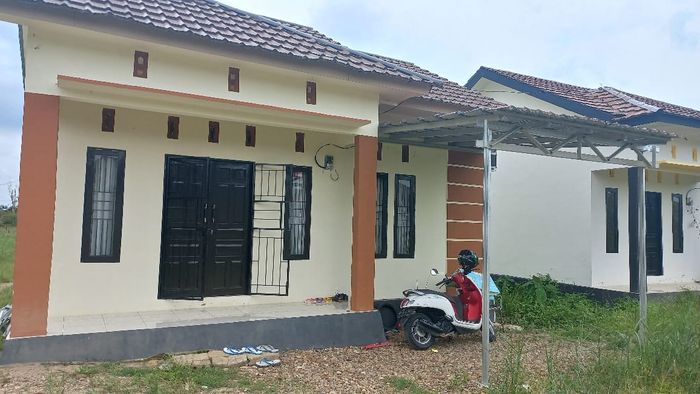 foto tampak rumah tipe 45 perumahan Ezra Naima Permai