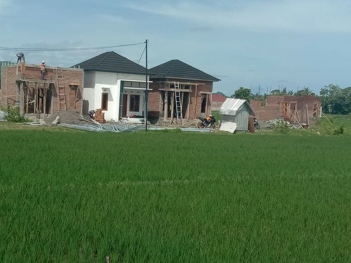 foto tampak rumah tipe BLOK B-8 perumahan GRIYA SAMARA DASAN BARU