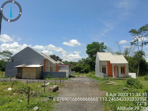 foto posisi tengah perumahan GRAHA MADANI RESIDENCE