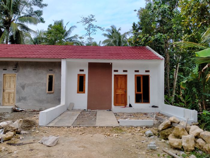 foto tampak rumah tipe 30/66 perumahan TAMANSARI PURWADISASTRA 2