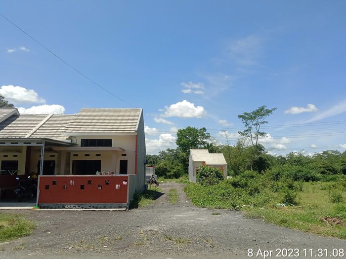 foto tampak rumah tipe 45/91 perumahan GRAHA MADANI RESIDENCE