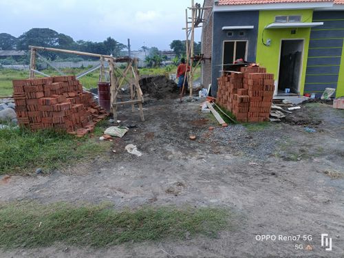 foto gerbang perumahan GRIYA BUMI UTAMA