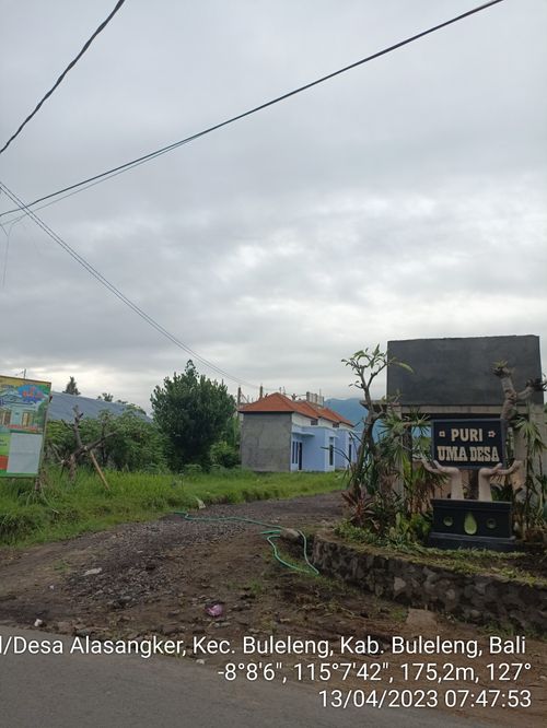 foto gerbang perumahan Perum. Puri Uma Desa