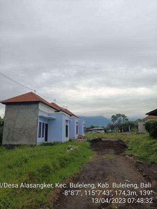 foto posisi tengah perumahan Perum. Puri Uma Desa