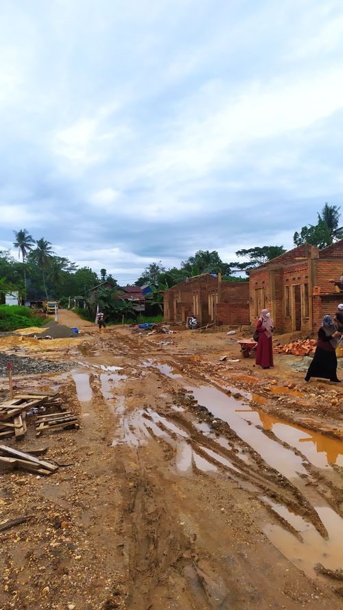 foto posisi tengah perumahan PURI KHANISSA RESIDENCE IV