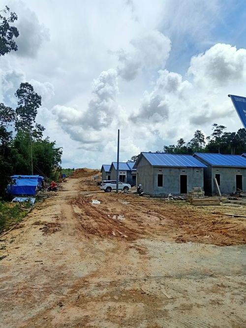 foto gerbang perumahan Aurora Residence