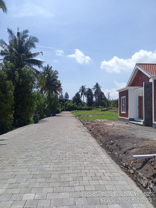 foto posisi tengah perumahan GRYA ADI PANJI KEPUH KEMBAR