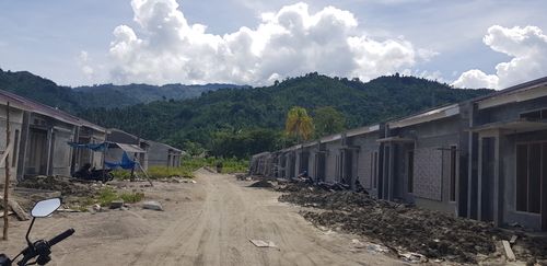 foto posisi tengah perumahan KHAZANAH ELEGAN WATULIWU 2