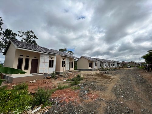 foto posisi tengah perumahan MAHKOTA RIDILLA