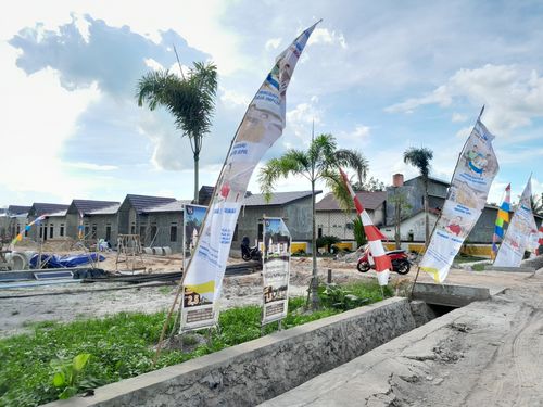 foto gerbang perumahan PELANGI GOLF REGENCY