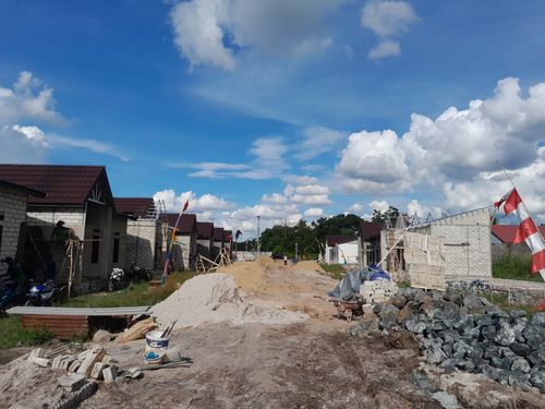 foto posisi tengah perumahan PELANGI GOLF REGENCY