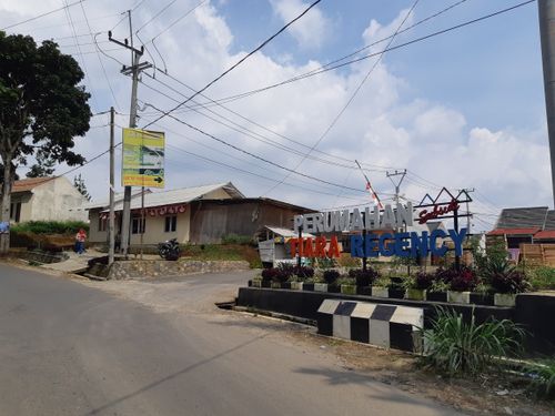 foto gerbang perumahan Tiara Regency Tahap 3