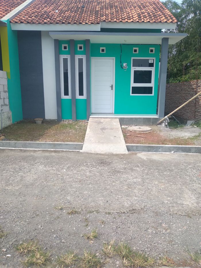 foto tampak rumah tipe 27 perumahan Kamila Puri