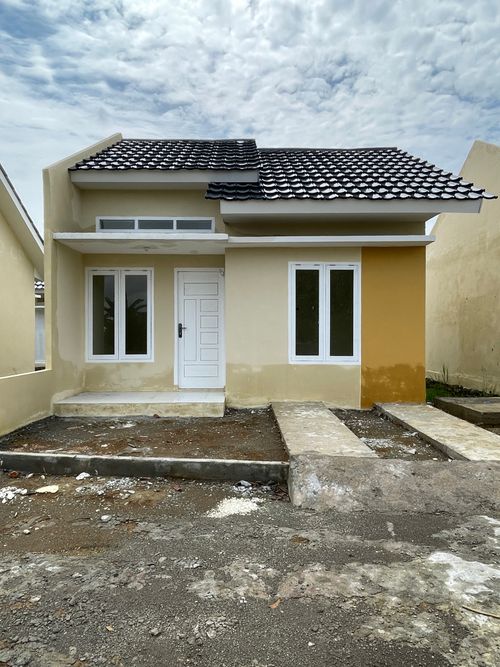 foto contoh rumah perumahan PERUMAHAN GREEN VILLAGE