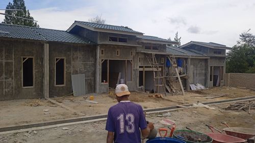 foto contoh rumah perumahan The Crown Hill Residence