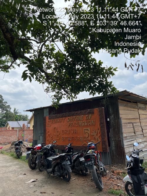 foto gerbang perumahan GRIYA BATANGHARI 5