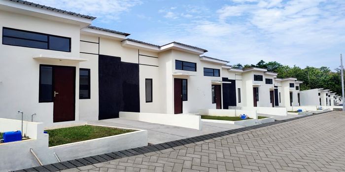 foto tampak rumah tipe 30/60 perumahan MARISON REGENCY POLOKARTO