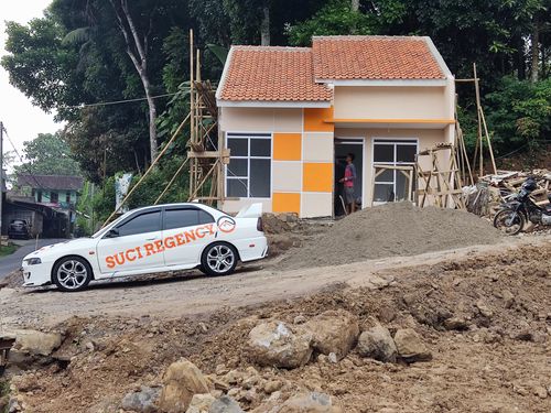 foto contoh rumah perumahan SUCI REGENCY