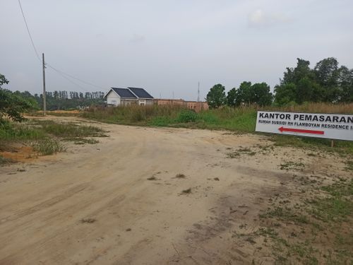 foto gerbang perumahan RH RESIDENCE PLAMBOYAN II