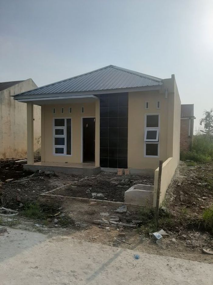 foto tampak rumah tipe 36 perumahan Mega Panam Raya II