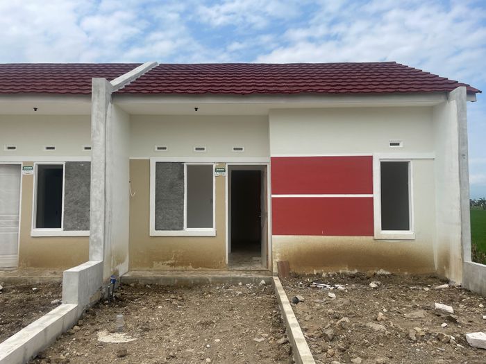 foto tampak rumah tipe 23/120 perumahan ADINATA RAYA