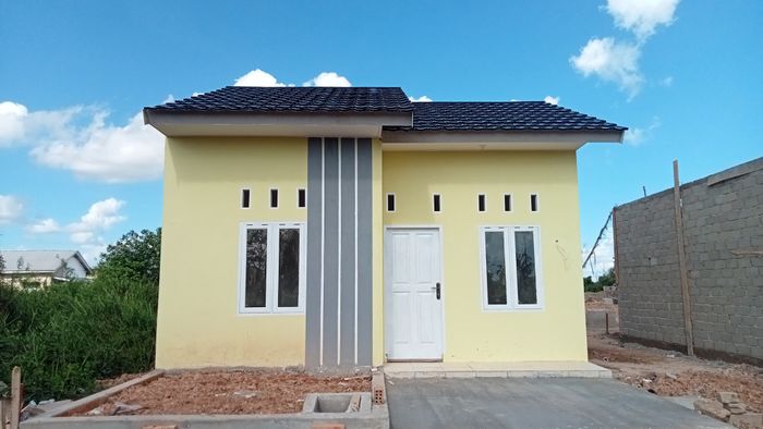 foto tampak rumah tipe RHS 36 perumahan GRAND MANSION KALIDONI 2