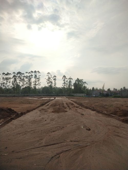 foto posisi tengah perumahan RAYHAN CITY