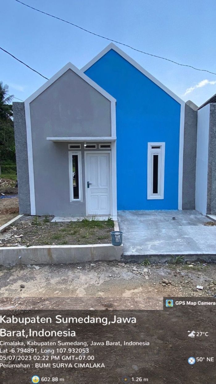 foto tampak rumah tipe 30 perumahan BUMI SURYA CIMALAKA