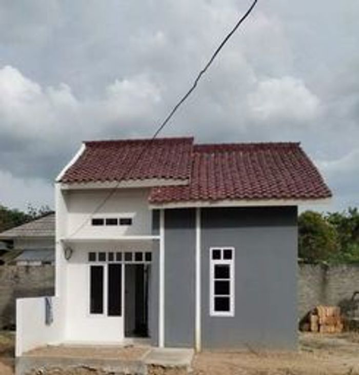 foto tampak rumah tipe RHS 36 perumahan Barrys Residence