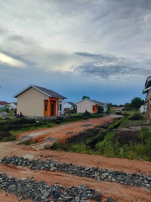foto posisi tengah perumahan Kurnia Lorihua