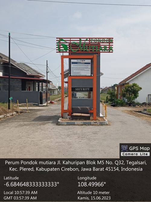 foto gerbang perumahan Pondok Mutiara Tahap 3