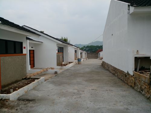 foto posisi tengah perumahan Mangkalaya Hills Tahap 2