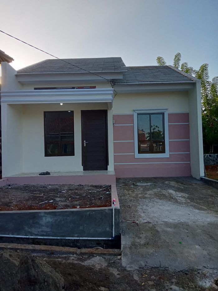 foto tampak rumah tipe 36/72 perumahan MUTIARA KARANG 3