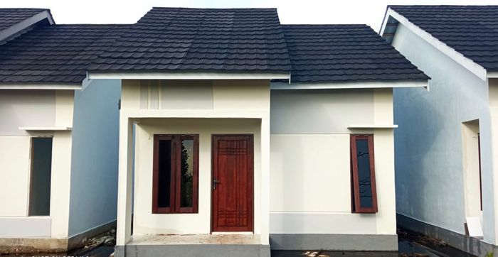 foto tampak rumah tipe 36/136 perumahan GRAHA MELODYA SERDAM