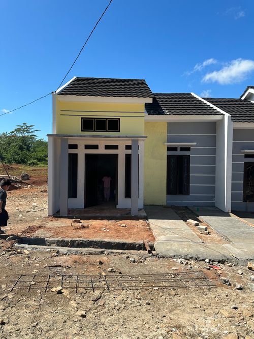 foto contoh rumah perumahan Surade Regency