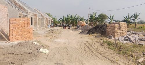 foto posisi tengah perumahan KANAYA LAND 8 TAHAP 1