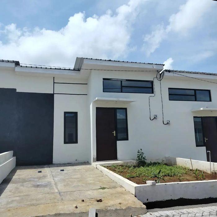 foto tampak rumah tipe 30 perumahan Marison Madiun 2