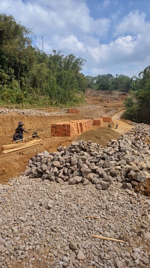 foto posisi tengah perumahan GRAND KENCANA 2
