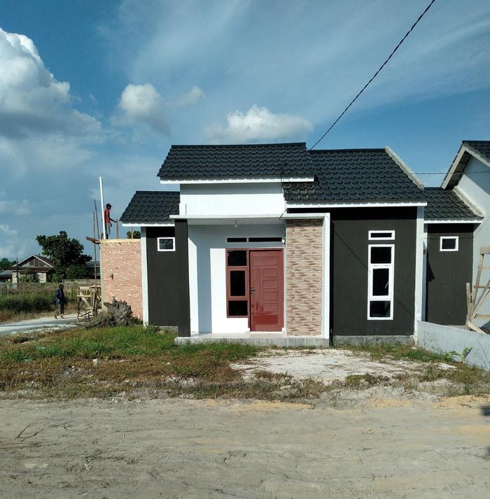 foto tampak rumah tipe 36/104 perumahan Nadya regency