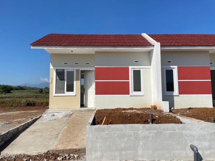 foto tampak rumah tipe 23 / 120 perumahan ADINATA RAYA
