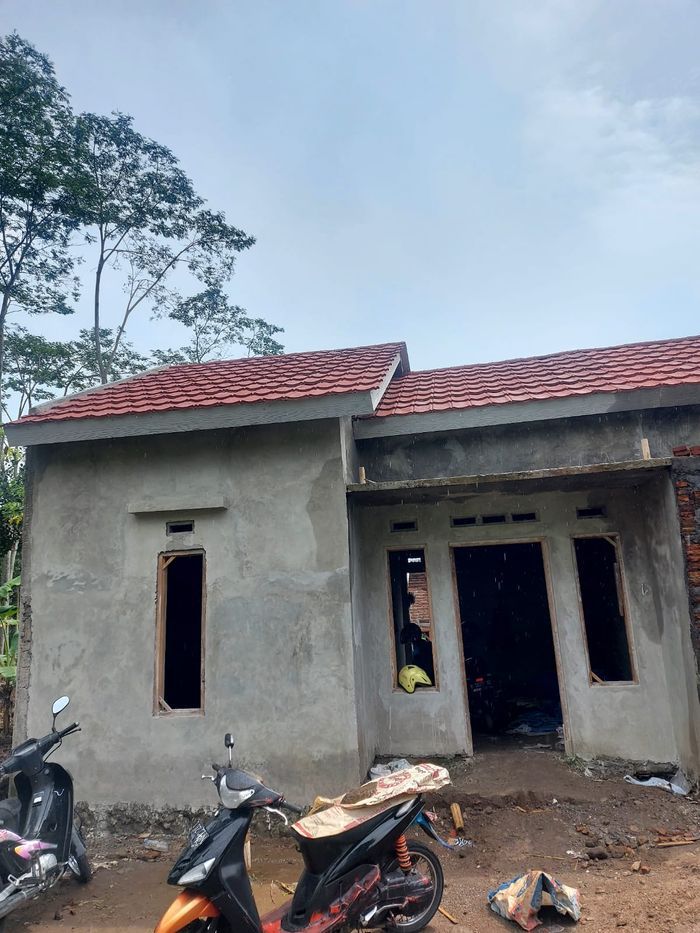 foto tampak rumah tipe 32/72 perumahan Pule Permai Penggung