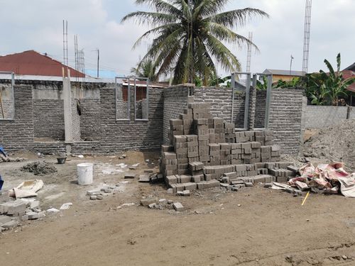 foto contoh rumah perumahan Royal Residence