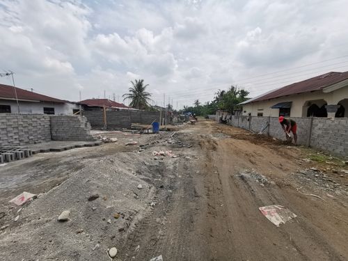 foto gerbang perumahan Royal Residence