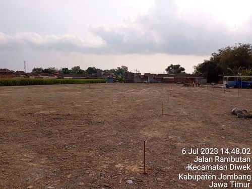 foto posisi tengah perumahan NIRMALA REGENCY