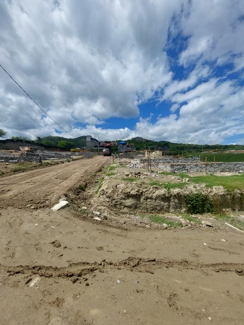 foto posisi tengah perumahan Taman Surya Regency