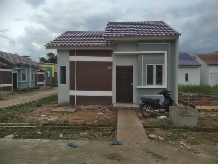 foto tampak rumah tipe 36 perumahan Taman Kirana Surya 2