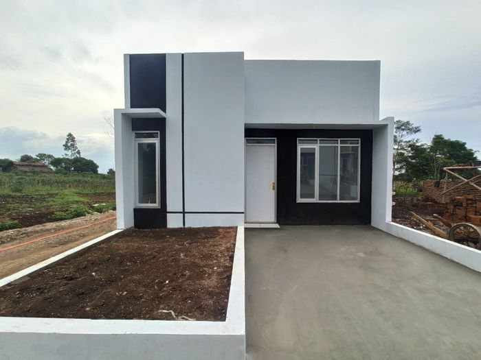 foto tampak rumah tipe 30 New perumahan aka kanaya wanaraja